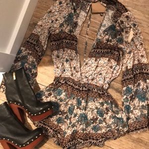 Olivaceous romper